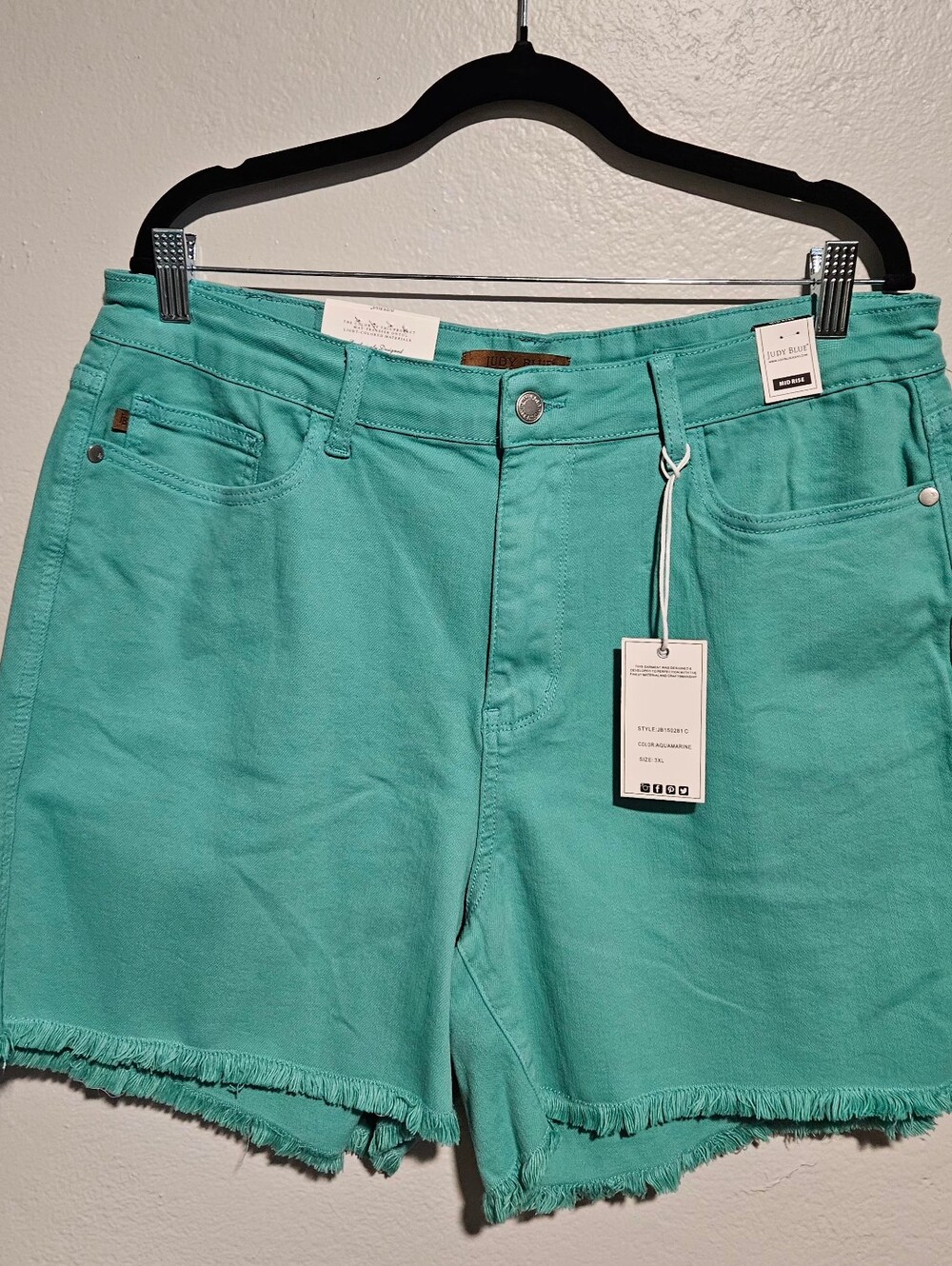 Judy Blue Aquamarine Mid Rise Frayed Hem Denim Shorts Size 3XL - Picture 11 of 15